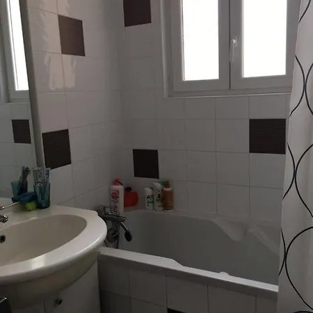 T3 Centre Bright, Balcony, Near Train Station Perpignan